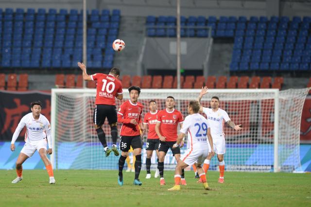 英超直播-堪比世界杯精彩！罗慕洛一己之力拖慢山东争冠步伐