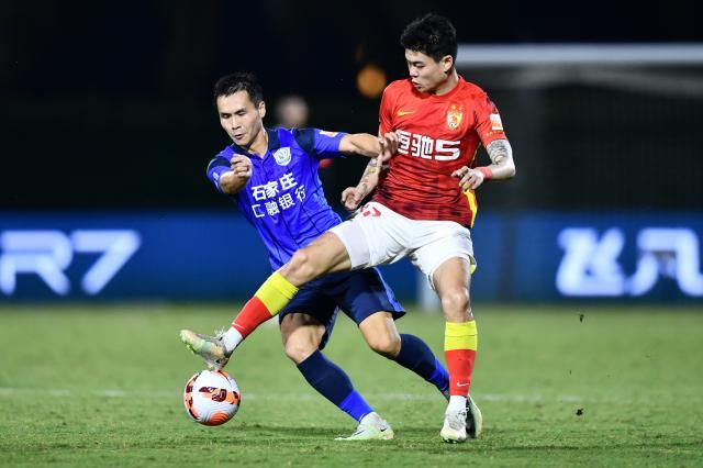 意甲直播-【中超】杨立瑜两球蒿俊闵两助 广州队3比3沧州雄狮